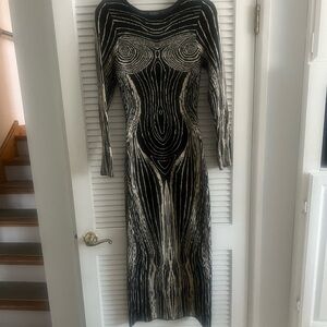 AKIRA Black and Cream Long Sleeve Thick Material Dress